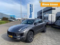 Grijs, metallic lak Gebruikt 2017 Porsche Macan SUV | € 41.950 (Iets duurder)