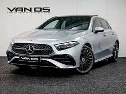 Zilver, metallic lak Gebruikt 2024 Mercedes A250 AMG line Hatchback | € 44.995