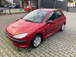 Rood Gebruikt 2000 Peugeot 206 Hatchback | € 1.299 (Iets duurder)