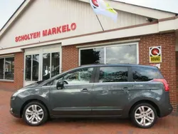 Grijs Gebruikt 2011 Peugeot 5008 Family MPV | € 9.500