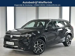 Zwart Nieuw 2025 VW Tayron R-line SUV | € 59.950