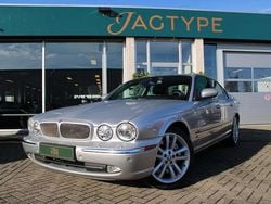Zilver Gebruikt 2003 Jaguar XJR S Sedan | € 11.950 (Eerlijke prijs)