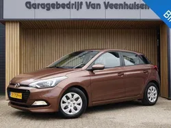 Bruin Gebruikt 2018 Hyundai i20 Comfort Hatchback | € 11.950 (Eerlijke prijs)