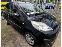 Zwart Gebruikt 2012 Peugeot 107 Hatchback | € 3.450 (Duur)