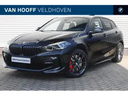 Zwart Gebruikt 2024 BMW 120 Comfort Edition Hatchback | € 44.950