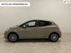 Grijs Gebruikt 2015 Peugeot 208 Style Hatchback | € 4.488 (Super prijs)