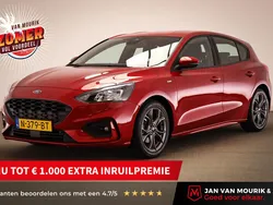 Rood Gebruikt 2021 Ford Focus Business Edition Hatchback | € 19.295 (Eerlijke prijs)