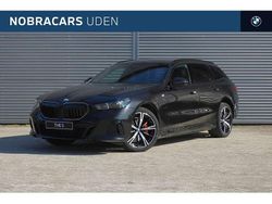 Zwart Nieuw 2025 BMW 530e M Sport Stationwagen | € 87.548 (Goede deal)