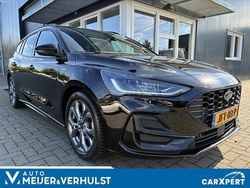 Zwart Gebruikt 2023 Ford Focus ST-Line Stationwagen | € 20.999 (Eerlijke prijs)