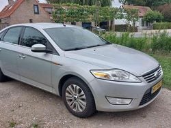 Zilver Gebruikt 2008 Ford Mondeo Ghia Hatchback | € 5.500