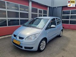 Blauw, metallic lak Gebruikt 2004 Mitsubishi Colt Inform Hatchback | € 2.250