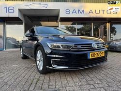 Zwart Gebruikt 2016 VW Passat Highline Stationwagen | € 12.450 (Goede deal)