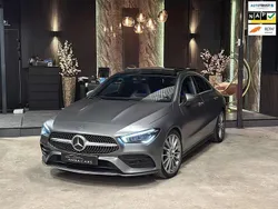 Grijs Gebruikt 2019 Mercedes CLA220 Premium Plus Sedan | € 27.999 (Eerlijke prijs)