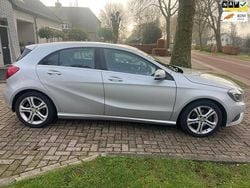 Grijs Gebruikt 2015 Mercedes A200 Prestige Hatchback | € 12.950 (Goede deal)