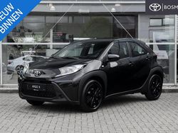 Zwart Nieuw 2025 Toyota Aygo Play Hatchback | € 22.444 (Goede deal)