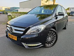 Zwart Gebruikt 2012 Mercedes B180 Ambition MPV | € 11.950 (Eerlijke prijs)
