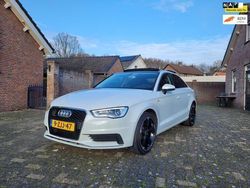 Wit Gebruikt 2015 Audi A3 Ambiente Sedan | € 16.450 (Duur)