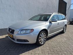 Grijs Gebruikt 2008 Volvo V70 Momentum Stationwagen | € 9.950 (Goede deal)
