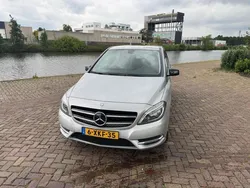 Grijs Gebruikt 2014 Mercedes B180 Ambition MPV | € 8.650 (Goede deal)