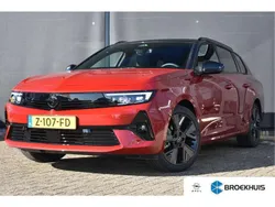 Rood, metallic lak Gebruikt 2024 Opel Astra Stationwagen | € 25.900 (Goede deal)
