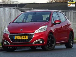 Rood Gebruikt 2019 Peugeot 208 Hatchback | € 12.499 (Super prijs)