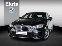 Zwart Gebruikt 2023 BMW 118 Comfort Edition Hatchback | € 30.995 (Eerlijke prijs)