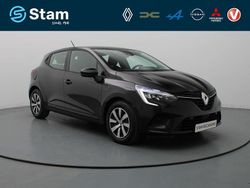 Zwart Gebruikt 2023 Renault Clio V Equilibre Hatchback | € 15.790 (Eerlijke prijs)