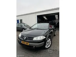 Zwart Gebruikt 2004 Renault Mégane Cabriolet Dynamique Cabriolet | € 1.750 (Eerlijke prijs)