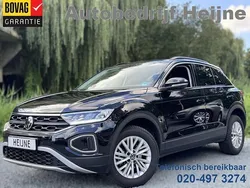 Zwart Gebruikt 2024 VW T-Roc Life SUV | € 26.945 (Goede deal)