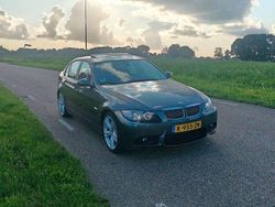 Grijs Gebruikt 2005 BMW 330 Sedan | € 7.950 (Eerlijke prijs)