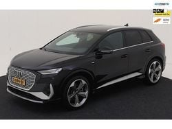 Zwart (metallic) Gebruikt 2022 Audi Q4 e-tron S-Line SUV | € 25.950 (Super prijs)