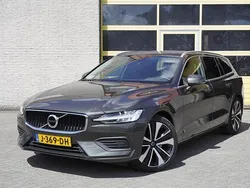 Grijs Gebruikt 2020 Volvo V60 Momentum Stationwagen | € 24.750 (Goede deal)