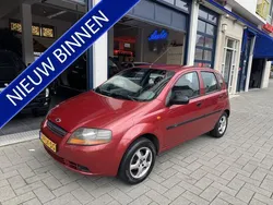 Rood Gebruikt 2003 Chevrolet Kalos Hatchback | € 1.199 (Eerlijke prijs)