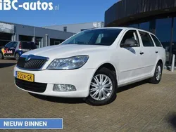 Wit Gebruikt 2011 Skoda Octavia Stationwagen | € 4.645 (Eerlijke prijs)