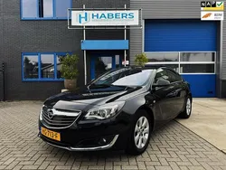 Zwart Gebruikt 2015 Opel Insignia Cosmo Hatchback | € 13.945 (Iets duurder)