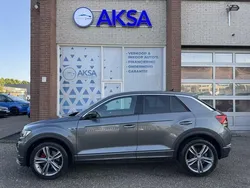 Grijs Gebruikt 2020 VW T-Roc R-line SUV | € 25.950 (Eerlijke prijs)