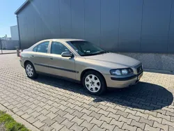 Beige Gebruikt 2001 Volvo S60 Sedan | € 5.250