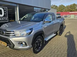 Grijs Gebruikt 2020 Toyota HiLux Pickup | € 34.950 (Eerlijke prijs)