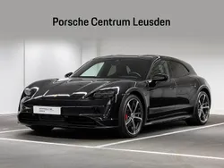 Zwart Gebruikt 2022 Porsche Taycan Cross Turismo Sedan | € 74.900 (Eerlijke prijs)