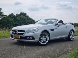 Grijs Gebruikt 2011 Mercedes SLK200 Cabriolet | € 14.950 (Eerlijke prijs)