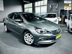 Grijs Gebruikt 2019 Opel Astra Edition Hatchback | € 9.749 (Eerlijke prijs)