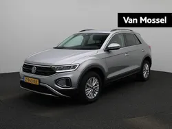 Grijs Gebruikt 2024 VW T-Roc Business SUV | € 27.400 (Eerlijke prijs)