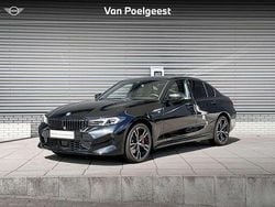 Saphirschwarz metallic (zwart metallic) Gebruikt 2025 BMW 330e Comfort Edition Sedan | € 54.900 (Goede deal)
