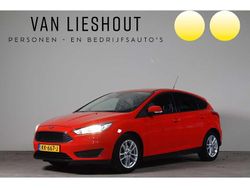 Rood Gebruikt 2016 Ford Focus Trend Hatchback | € 8.900 (Eerlijke prijs)