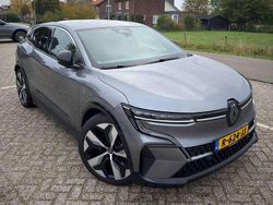 Grijs Gebruikt 2022 Renault Mégane Iconic Hatchback | € 24.750 (Goede deal)