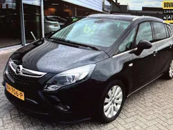 Zwart, metallic lak Gebruikt 2016 Opel Zafira Tourer Innovation MPV | € 13.950 (Eerlijke prijs)