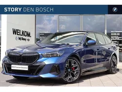 Blauw, metallic lak Gebruikt 2025 BMW 530 M Sport Stationwagen | € 69.450
