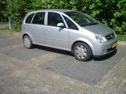 Grijs Gebruikt 2006 Opel Meriva MPV | € 1.999 (Eerlijke prijs)