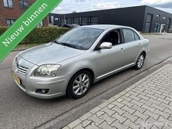 Grijs Gebruikt 2007 Toyota Avensis Luna Sedan | € 3.999 (Eerlijke prijs)