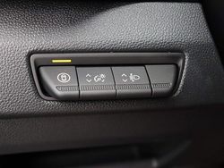 Gris comete Nieuw 2024 Renault Trafic Van | € 27.785 (Super prijs)